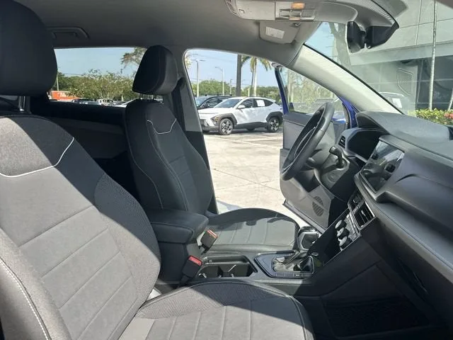 2024 Volkswagen Taos SE photo 30