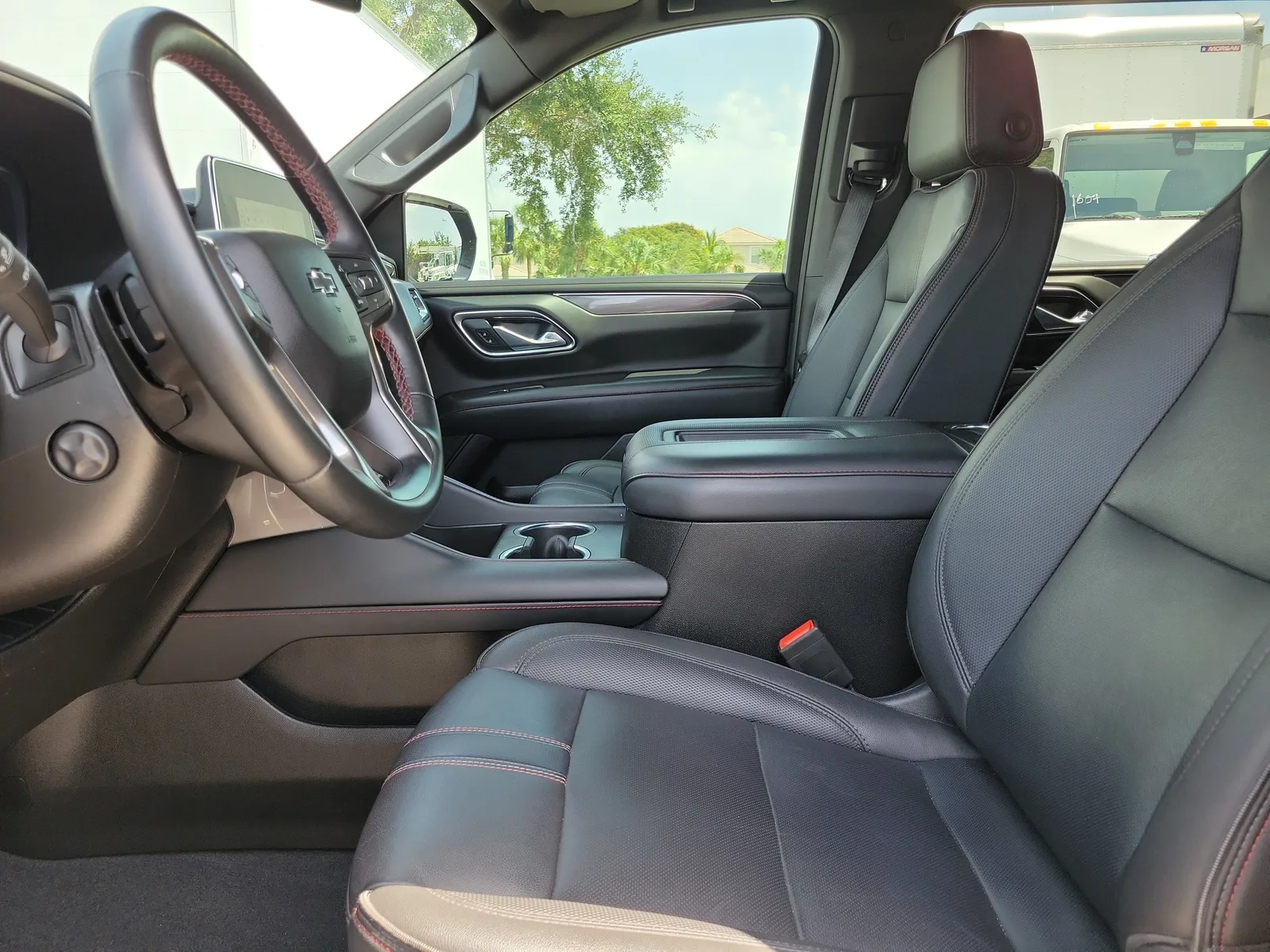 2023 Chevrolet Suburban RST photo 22