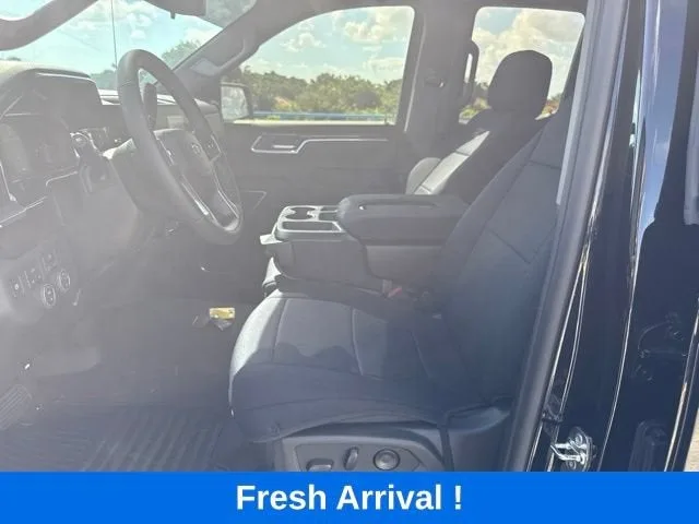 2026 Chevrolet Silverado 1500 RST photo 2