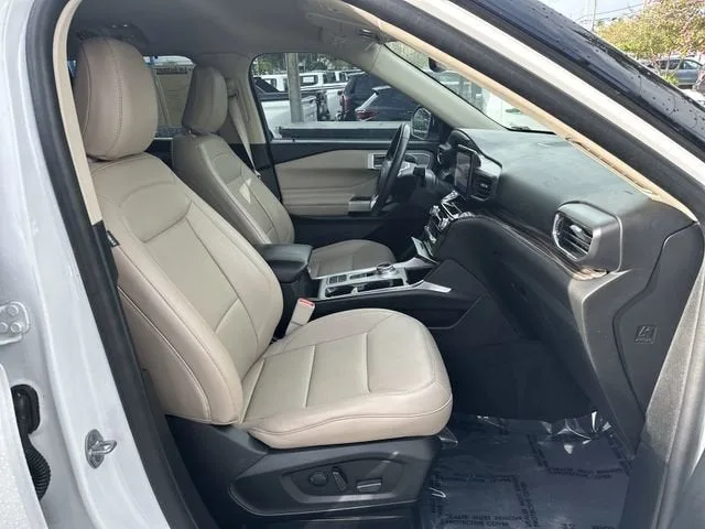 2023 Ford Explorer Limited photo 28