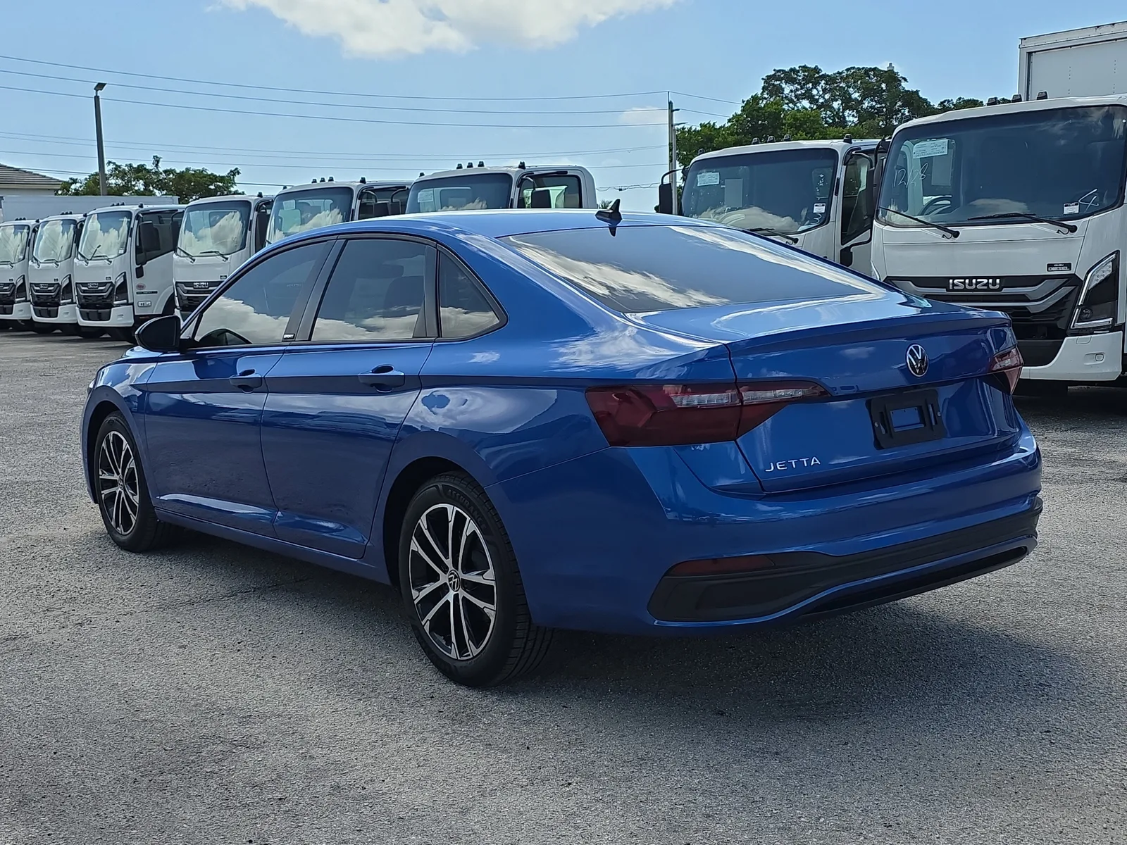 2024 Volkswagen Jetta Sport photo 5
