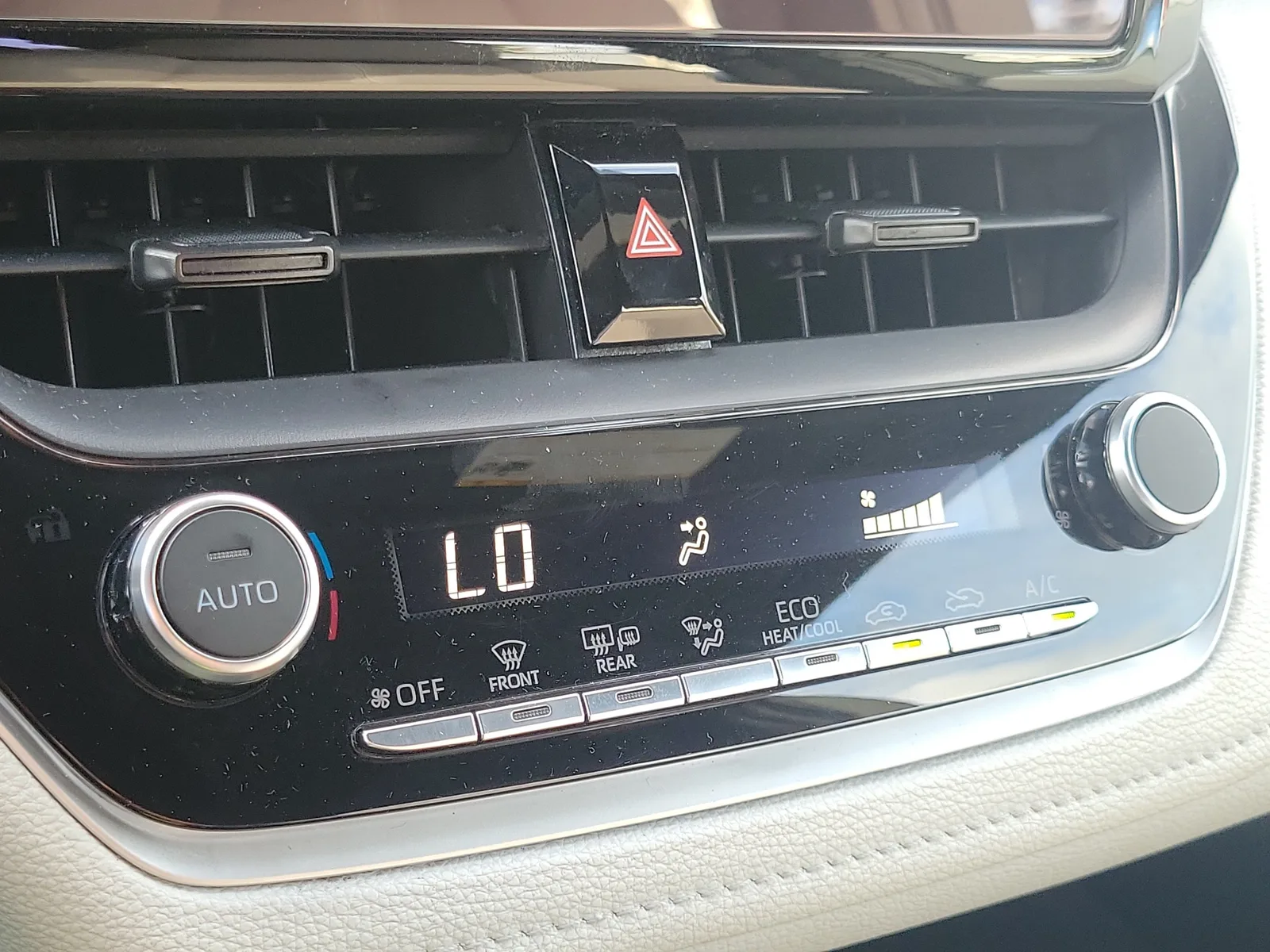2024 Toyota Corolla SE photo 30