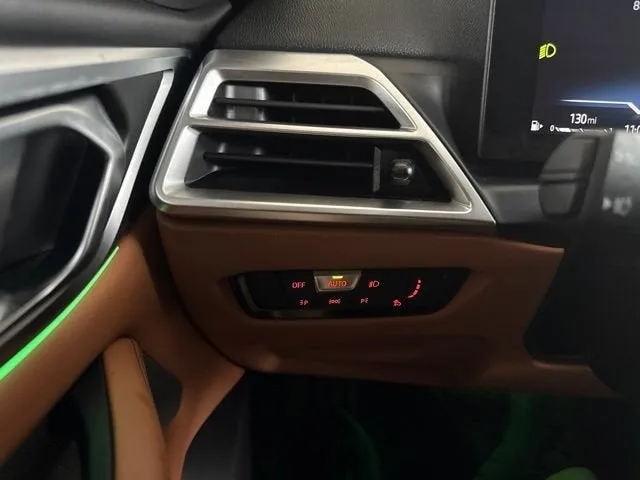 2025 BMW 4 Series 430i xDrive photo 9