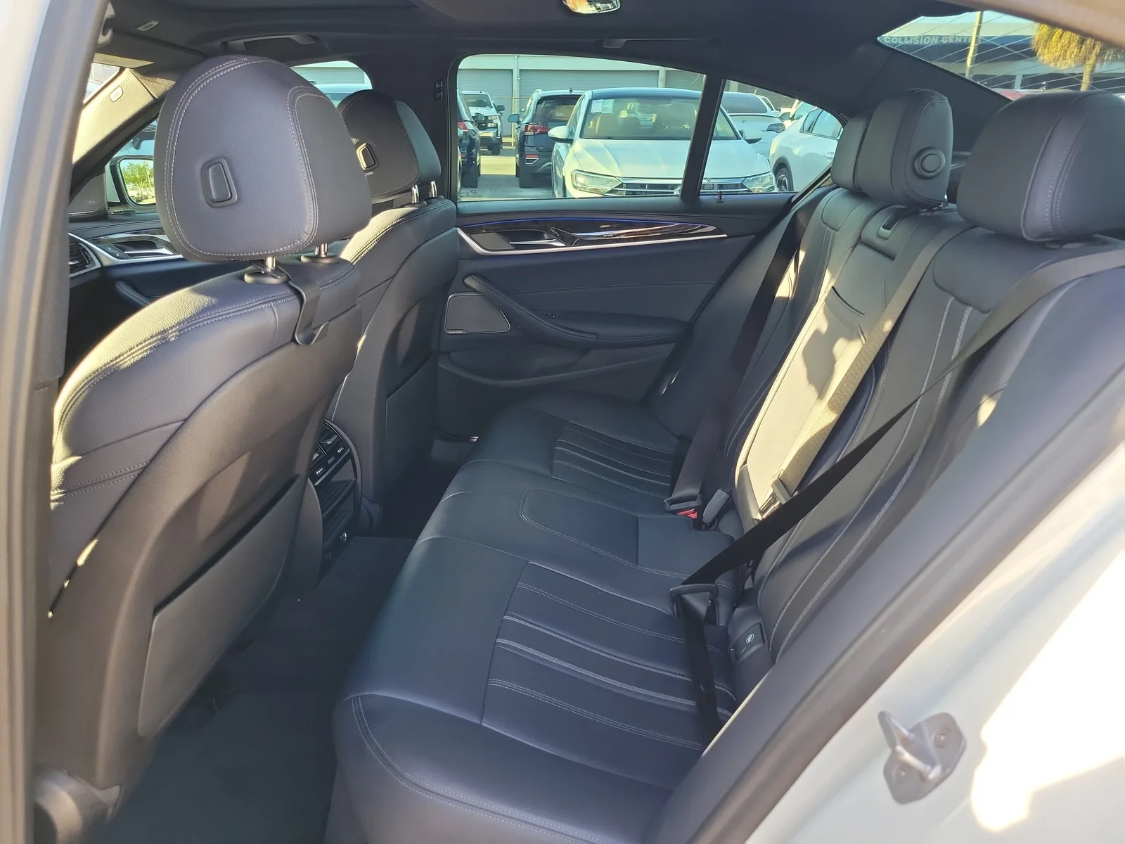 2019 BMW 5 Series 540i photo 11