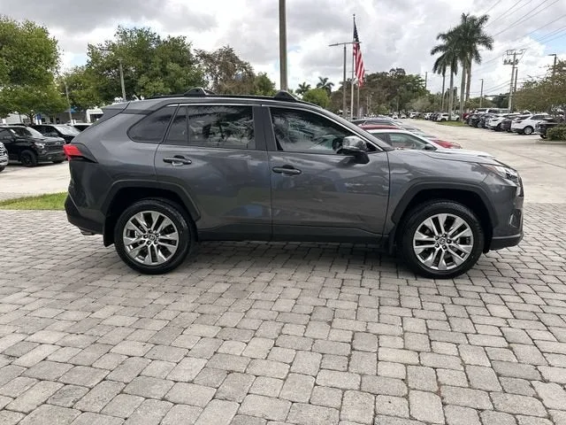 2024 Toyota RAV4 XLE Premium photo 14