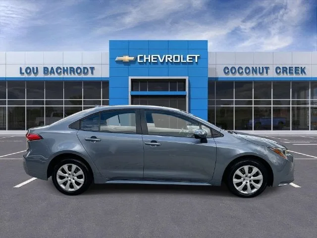 2024 Toyota Corolla LE photo 9
