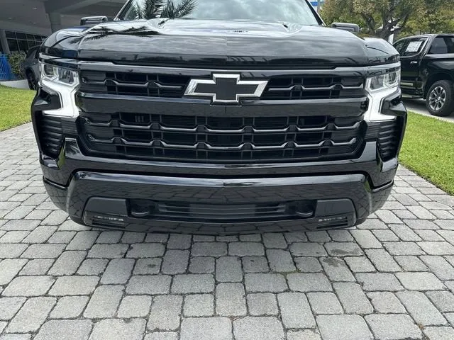 2024 Chevrolet Silverado 1500 RST photo 20