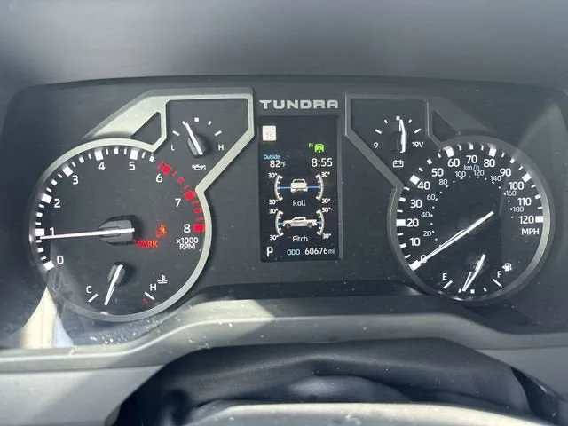2022 Toyota Tundra 4WD Limited photo 26