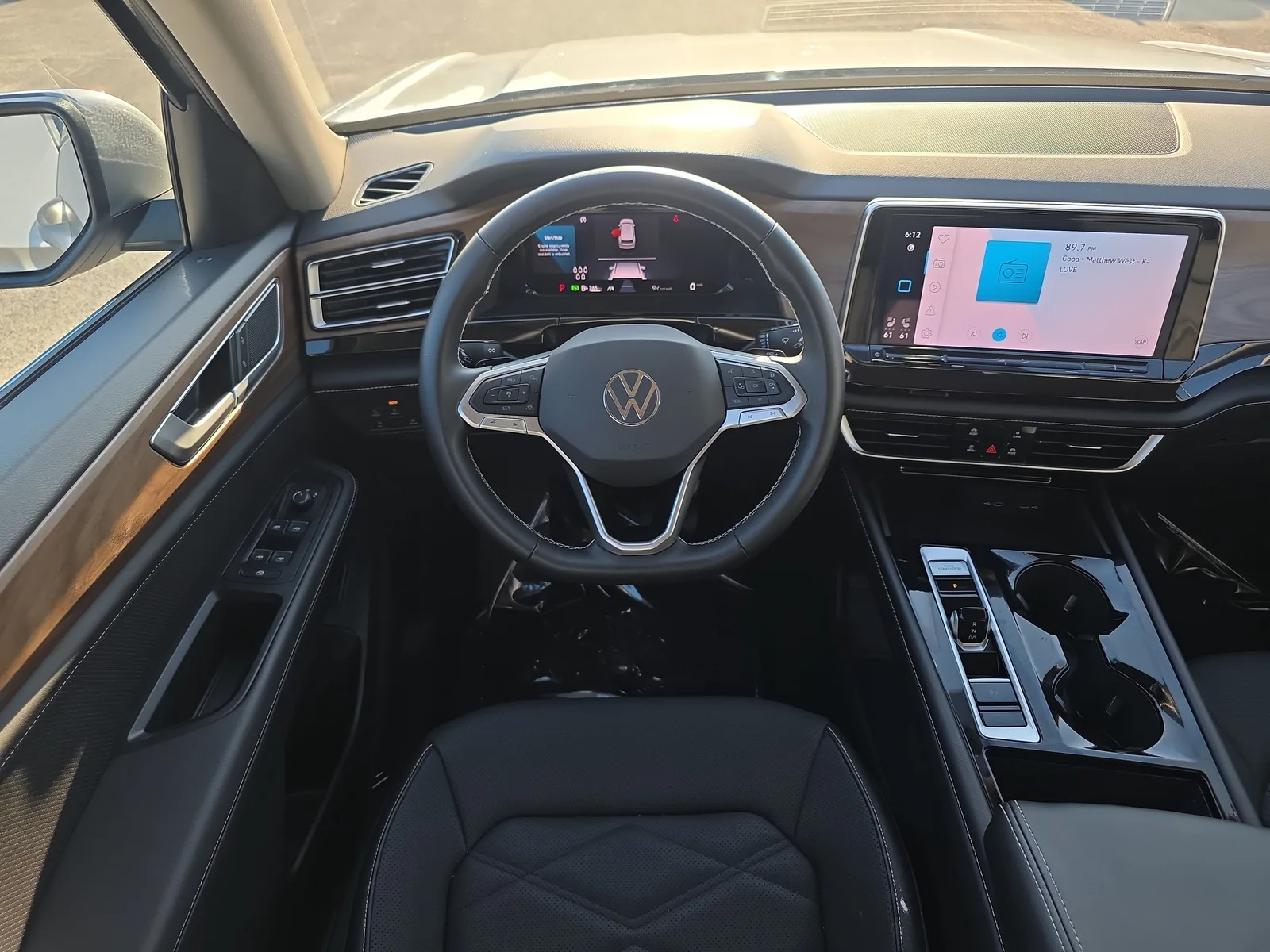 2026 Volkswagen Atlas 2.0T SE w/Technology photo 18
