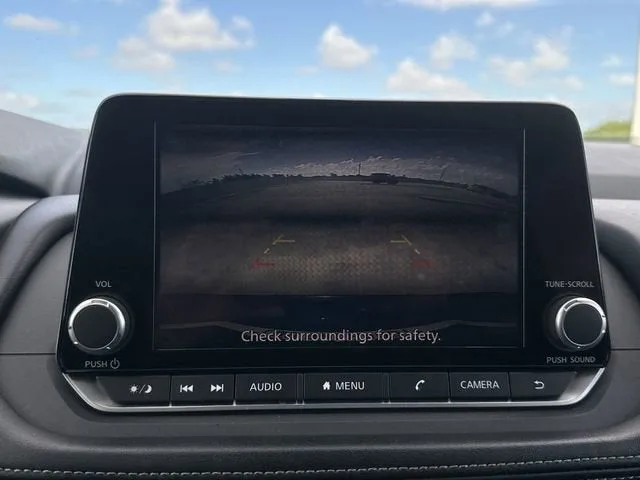 2024 Nissan Rogue SV photo 24