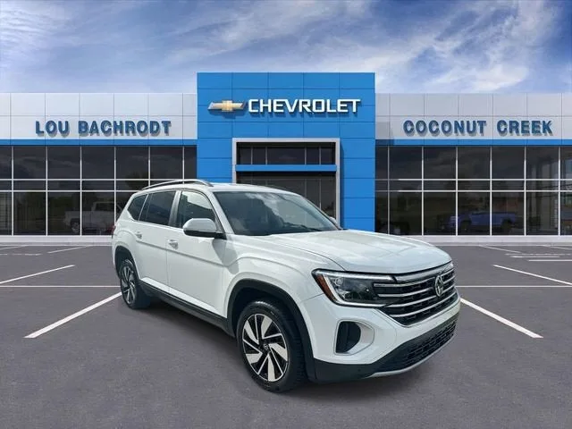 2024 Volkswagen Atlas 2.0T SE w/Technology photo 2