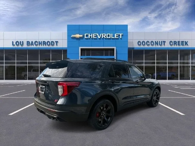 2023 Ford Explorer ST photo 8