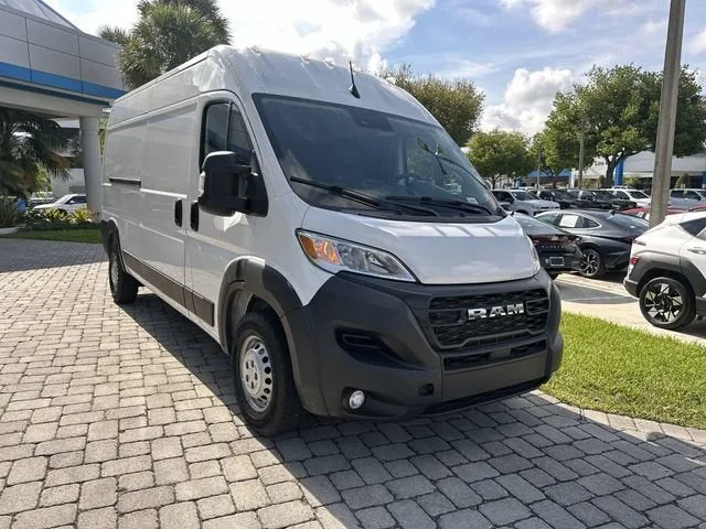 2024 RAM ProMaster Cargo Van Tradesman photo 16