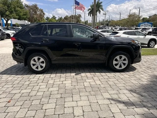 2024 Toyota RAV4 LE photo 14