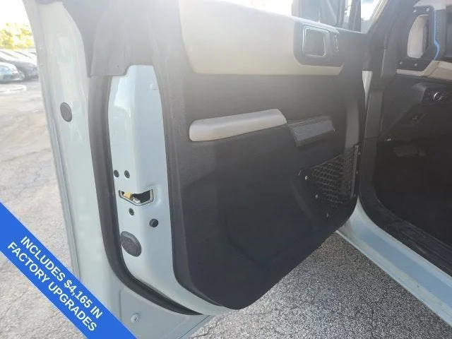 2022 Ford Bronco Base photo 12