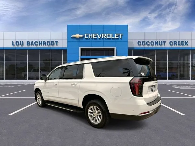 2026 Chevrolet Suburban LS photo 6