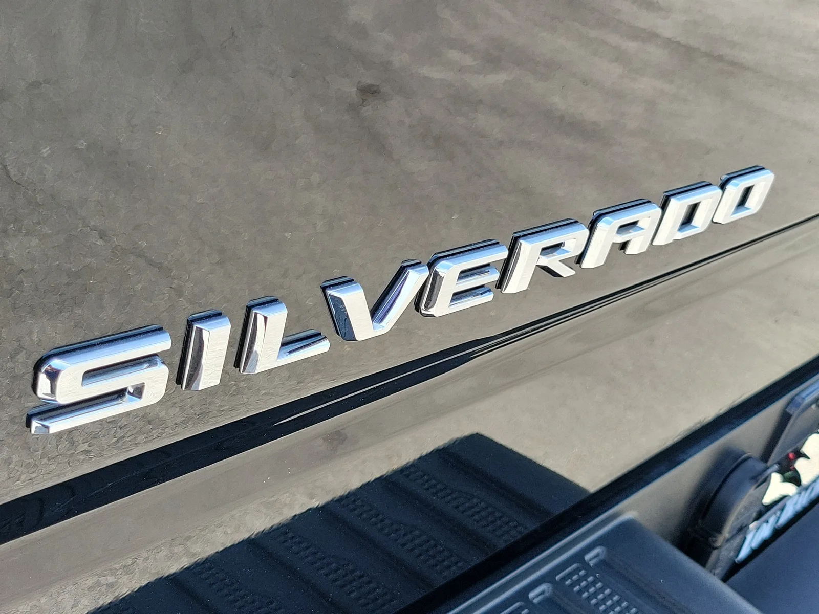 2022 Chevrolet Silverado 1500 LTD RST photo 11
