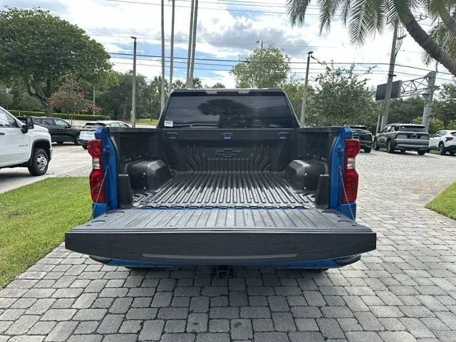 2022 Chevrolet Silverado 1500 Custom photo 28