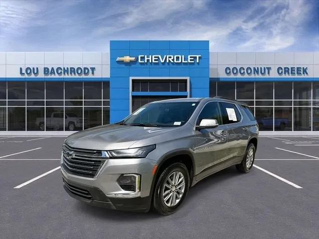2023 Chevrolet Traverse LT Cloth photo 4