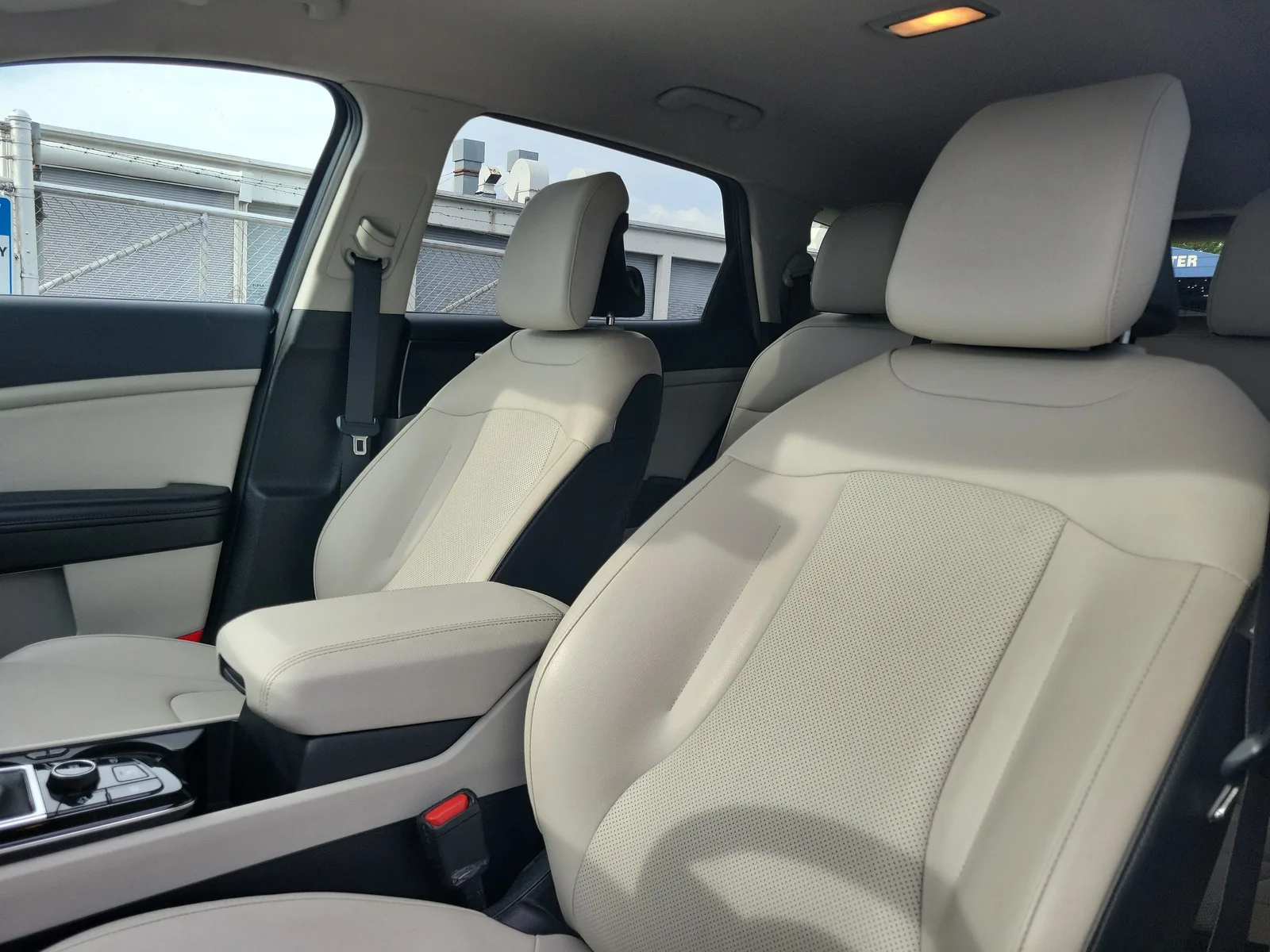 2023 Kia Sportage EX photo 21