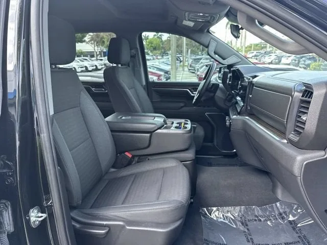 2023 Chevrolet Silverado 1500 LT photo 29