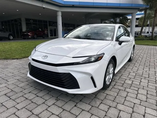 2025 Toyota Camry LE photo 20