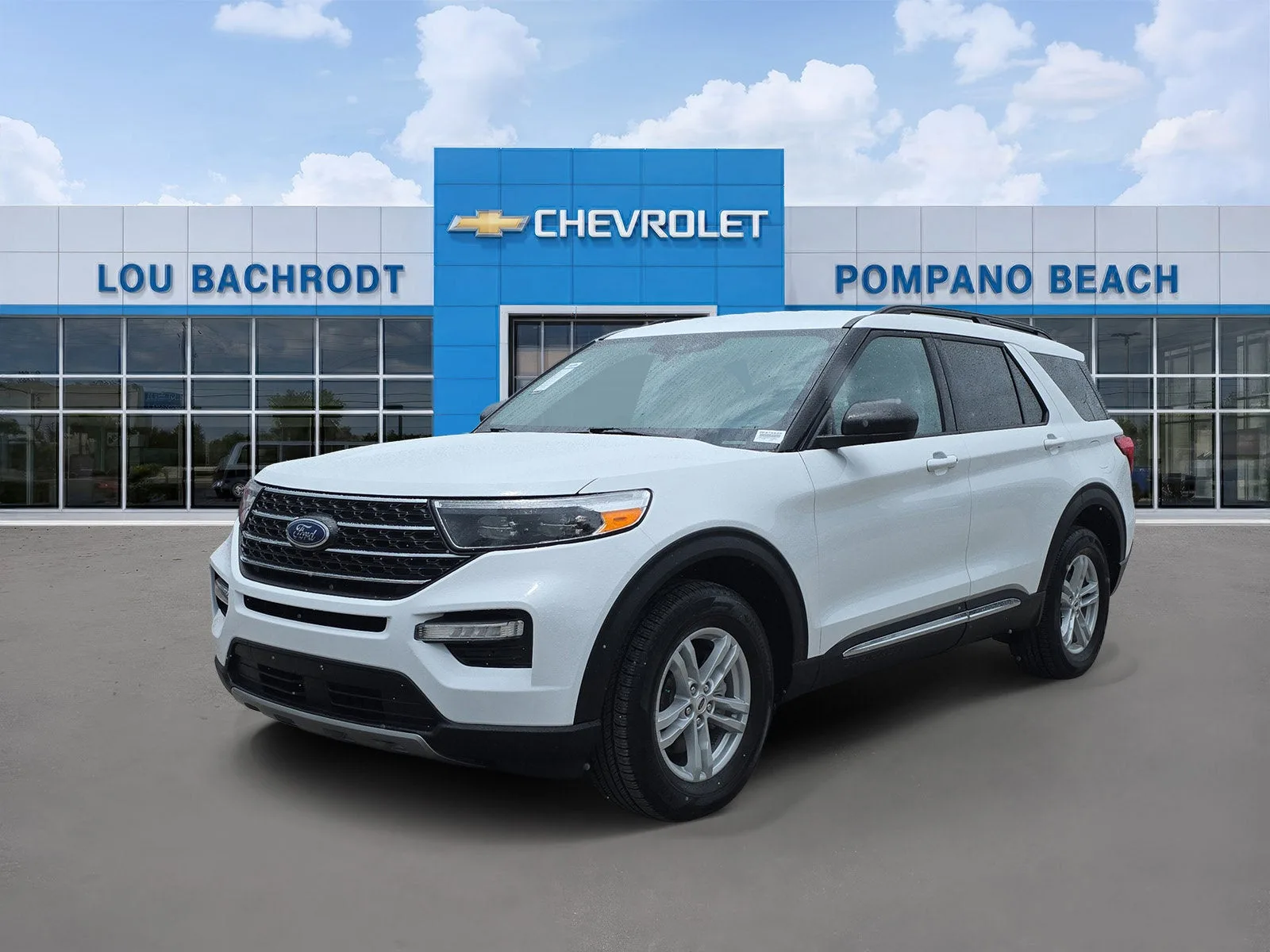 2024 Ford Explorer XLT photo 3