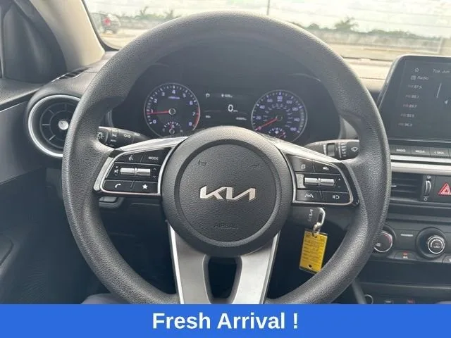 2024 Kia Forte LXS photo 6