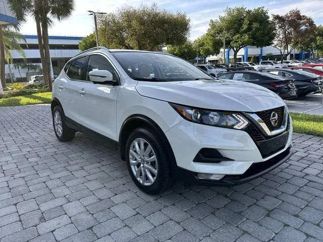 2022 Nissan Rogue Sport SV photo 16
