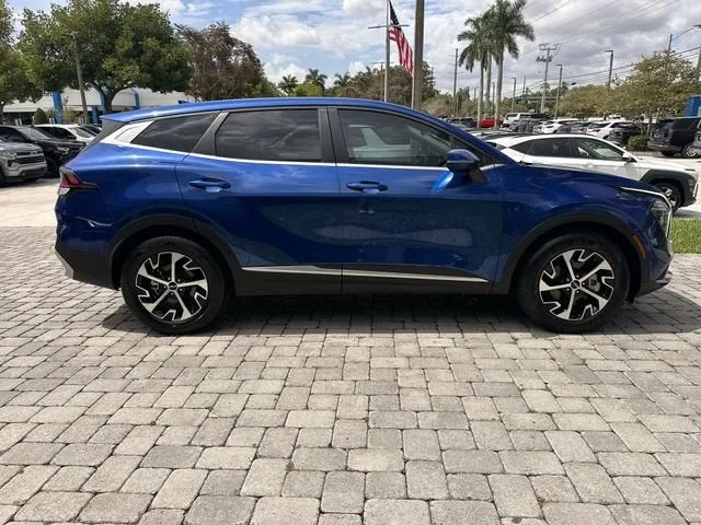 2025 Kia Sportage EX photo 14