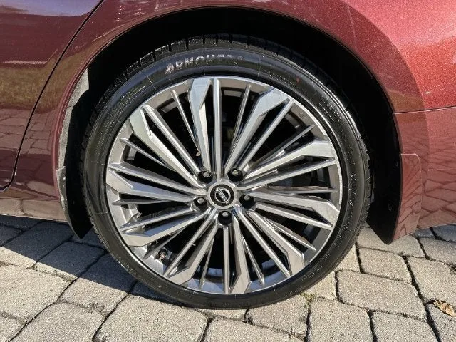 2023 Nissan Altima 2.5 SL photo 11