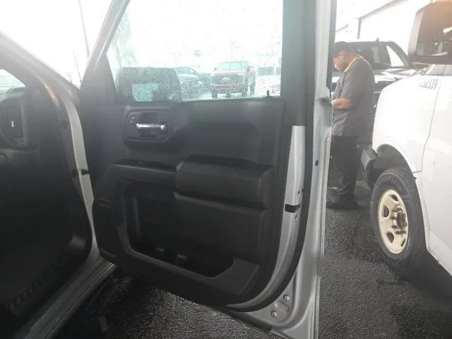 2022 Chevrolet Silverado 1500 LTD Custom photo 16