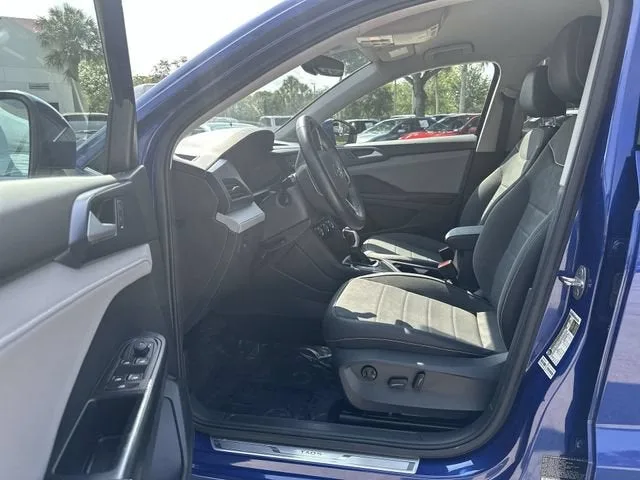 2024 Volkswagen Taos SE photo 22