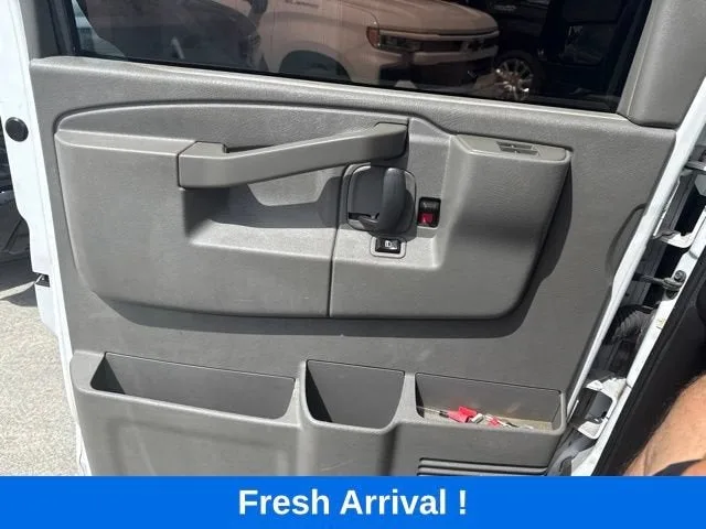 2019 GMC Savana Cargo 2500 VAN 2500 RWD 135" photo 10