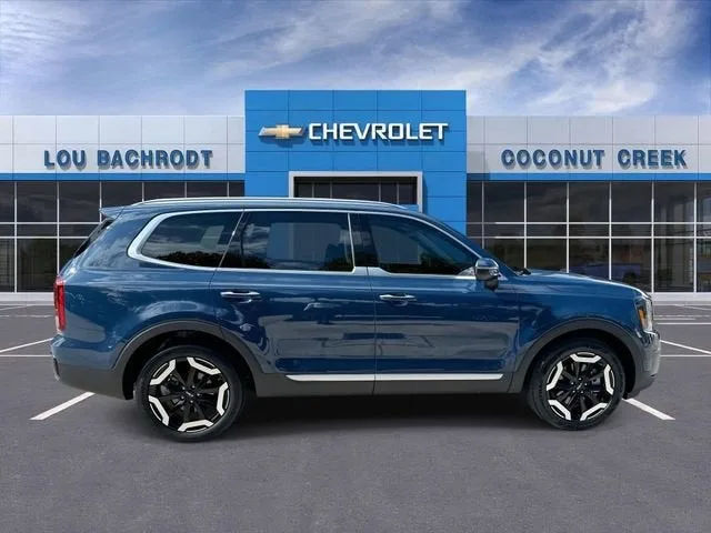 2023 Kia Telluride S photo 9