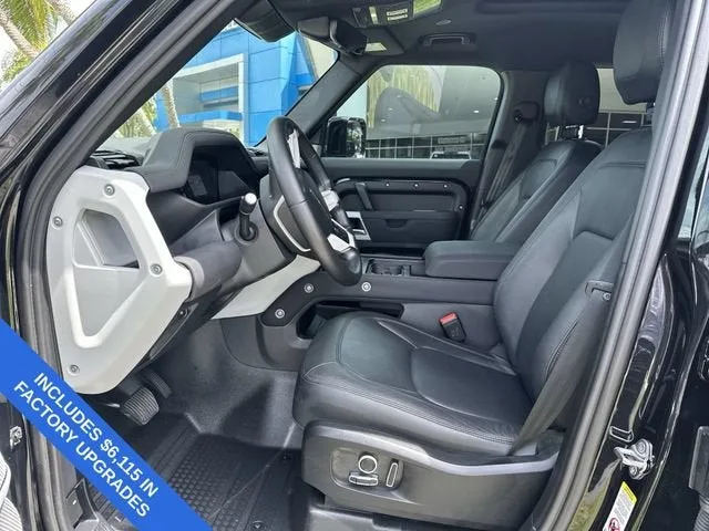 2023 Land Rover Defender SE photo 30