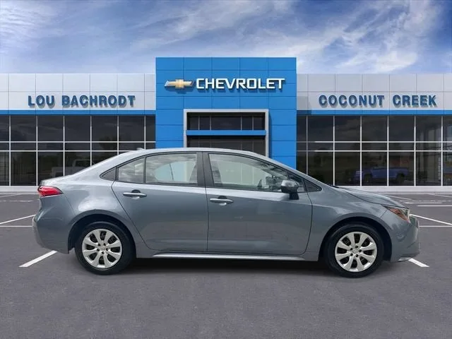 2024 Toyota Corolla LE photo 9
