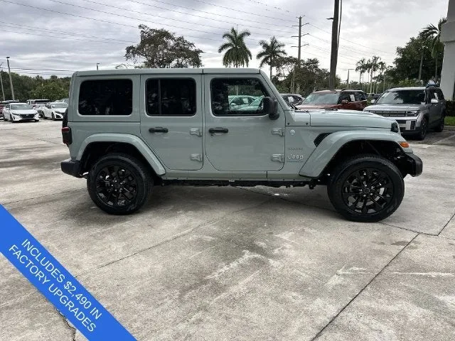 2024 Jeep Wrangler 4xe Sahara photo 14