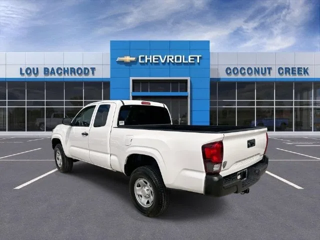 2022 Toyota Tacoma 2WD SR photo 6
