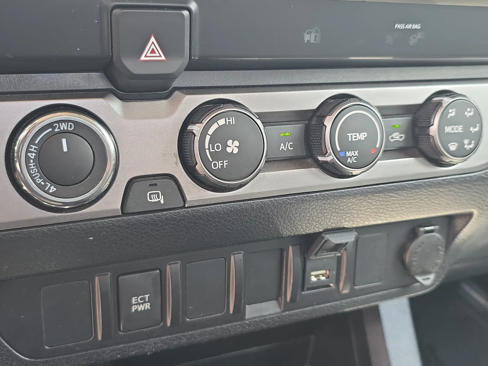 2021 Toyota Tacoma 4WD SR photo 31