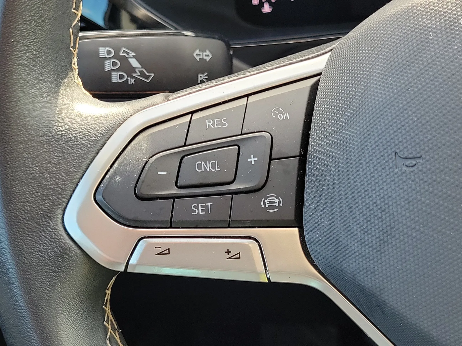 2023 Volkswagen Taos S photo 25