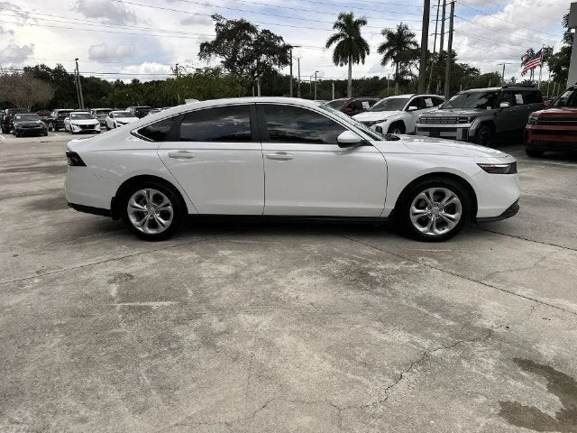 2024 Honda Accord Sedan LX photo 14
