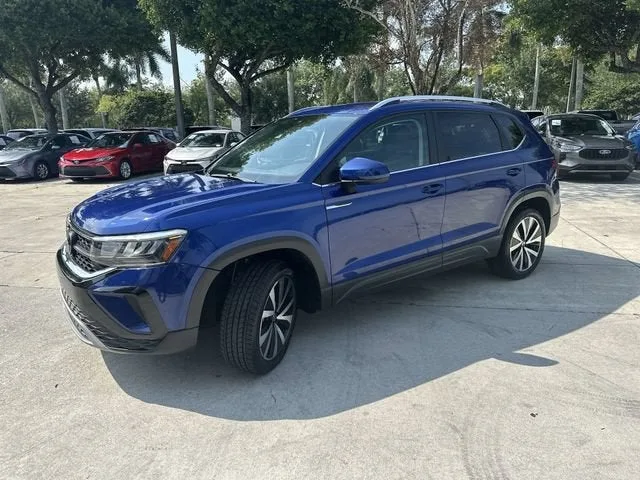 2024 Volkswagen Taos SE photo 19