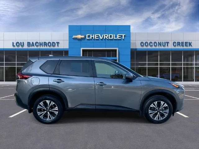 2023 Nissan Rogue SV photo 9