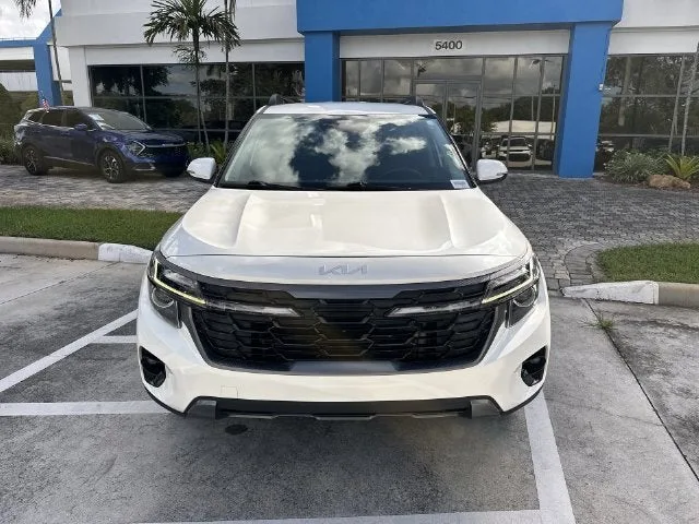 2024 Kia Seltos X-Line photo 18