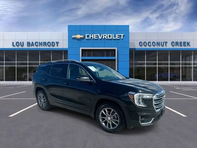 2024 GMC Terrain SLT photo 2