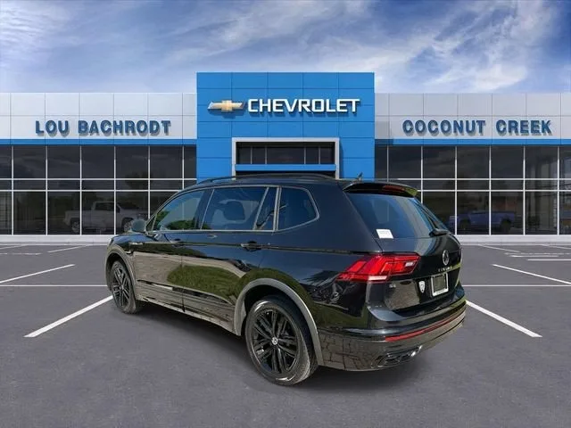 2022 Volkswagen Tiguan SE R-Line Black photo 6