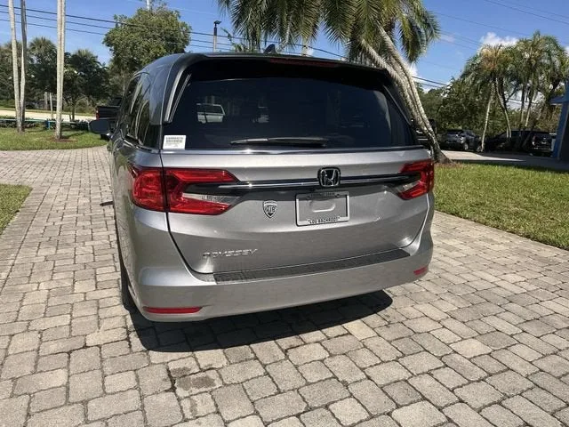 2024 Honda Odyssey EX-L photo 35