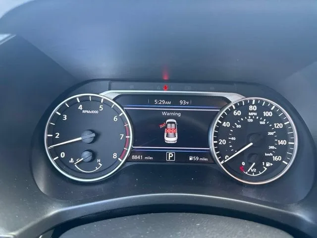 2025 Nissan Sentra SV photo 5