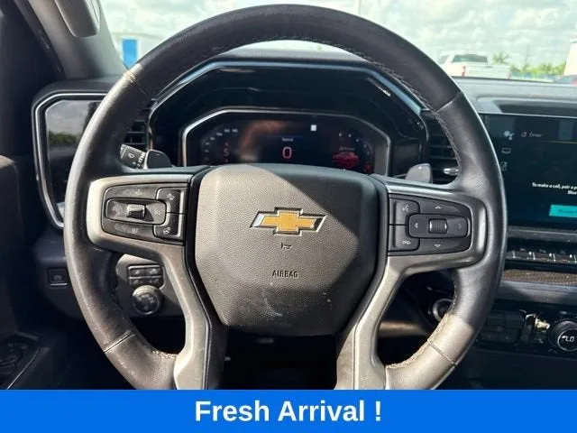 2022 Chevrolet Silverado 1500 LT photo 5